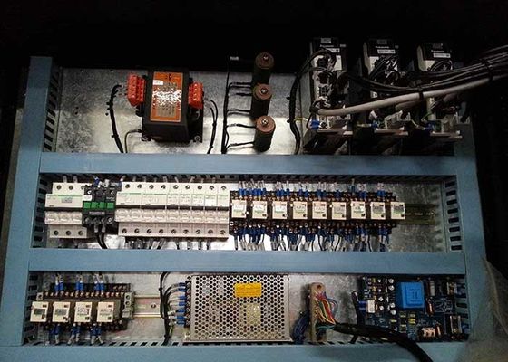 Тип машина портала газовой резки плазмы КНК с 1 факелом плазмы факела 1 газа